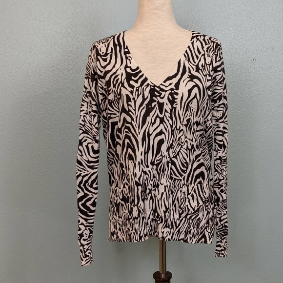 Lilly Pulitzer Zebra I Heard You sweater XS - Picture 1 of 5